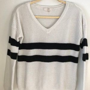 Stitch Fix Black White Striped V-Neck Knit Sweater